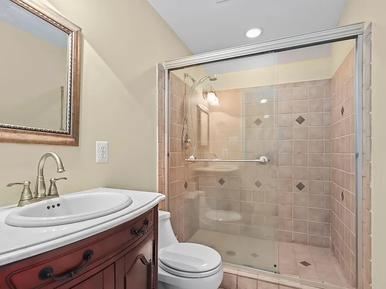 10205 Waterford Dr — Photo 9