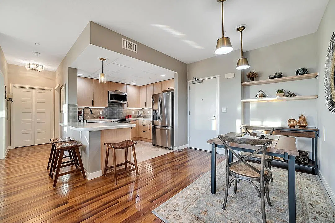 2 bed, 1275 sqft, $4,200 — Photo 2