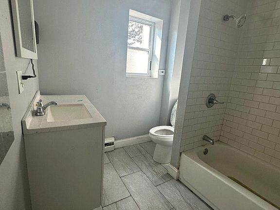 4th image of 145 Grand St
