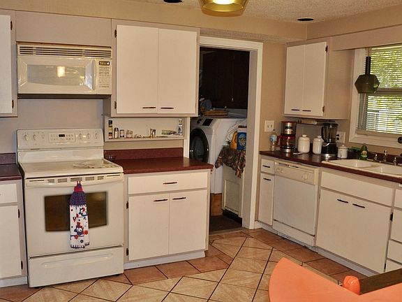 5th image of 9918 W Paxton Dr
