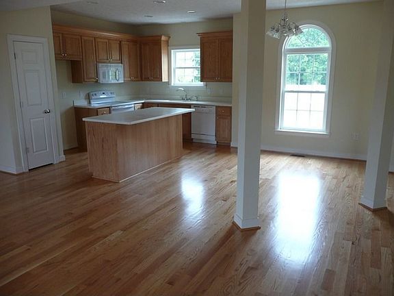 5th image of 8004 Edith Hill Ct