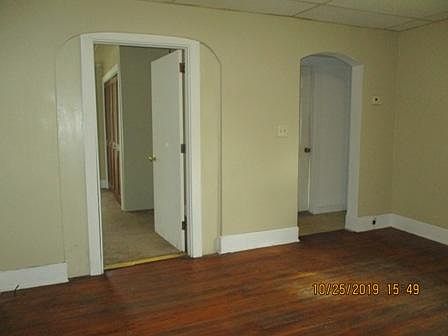 2nd image of 617 College Dr APT 1