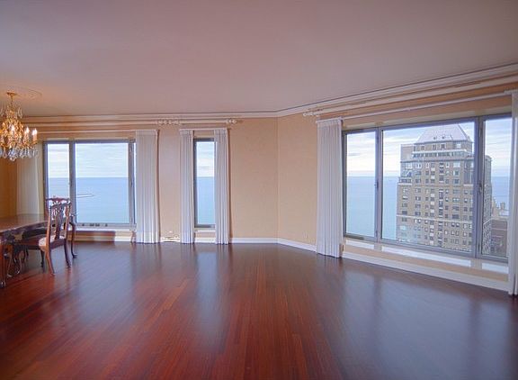 3rd image of 950 N Michigan Ave #2405