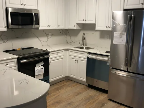 1409 Harbor View Dr, Rocky Hill, CT 06067