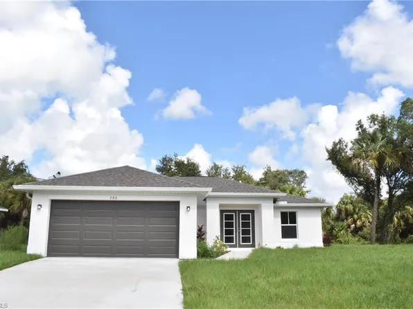 2863 Vineyard Cir, North Port, FL 34288