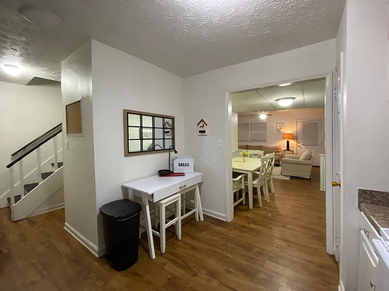 1905 S Milledge Ave #8 — Photo 5