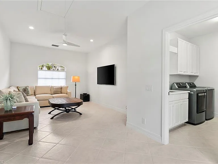 1624 Manchester Ct — Photo 18