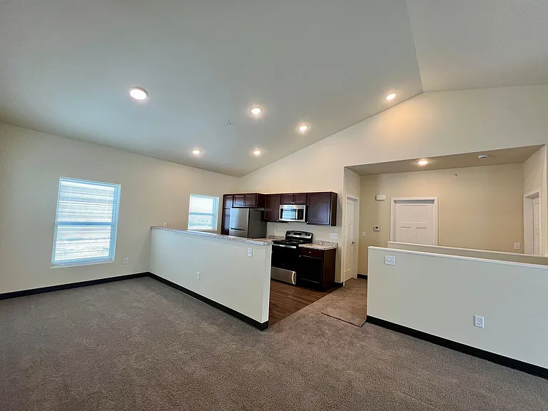 741 Meridian Dr — Photo 16