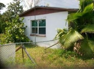 9330 Honeysuckle Dr, Micco, FL 32976