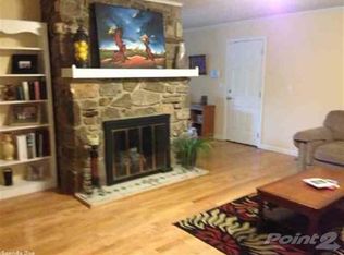 166 E Lakeshore Dr, Cherokee Village, AR 72529