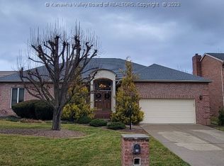 32 Mill Creek Xing, Hurricane, WV 25526