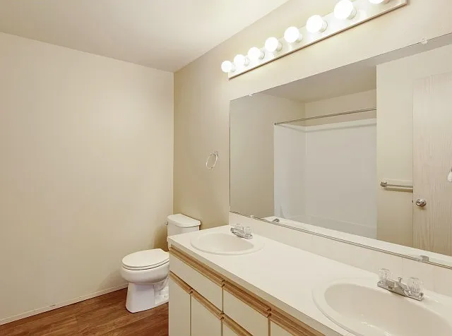 Maple Park Apartments — Photo 3