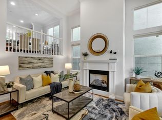 130 Iris Dr, Mountain View, CA 94041
