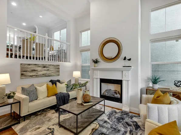 130 Iris Dr, Mountain View, CA 94041