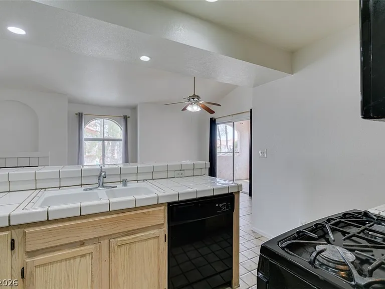 7570 W Flamingo Rd #252 — Photo 27