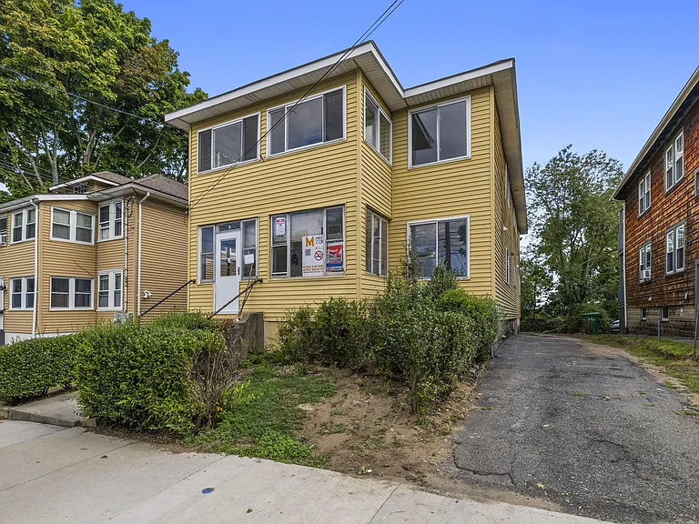 17 Tesla Ave — Photo 9