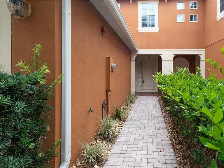 1946 Michael Tiago Cir — Photo 2