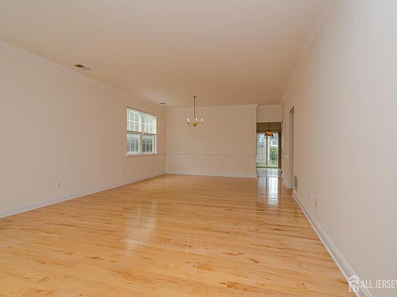 3rd image of 71 Manley Rd