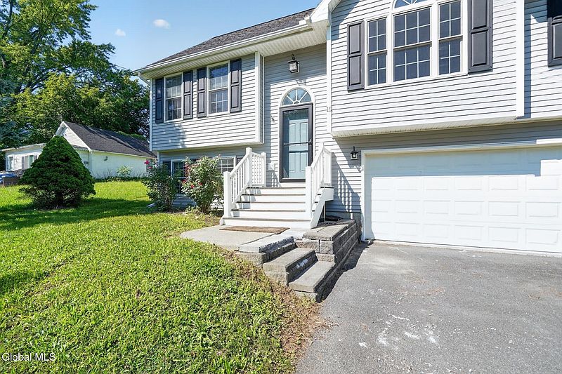 3rd image of 15 St Claire Avenue