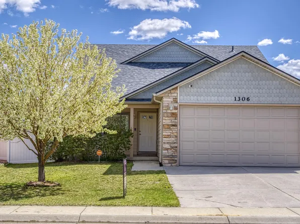 1306 Big Sky St, Gillette, WY 82718
