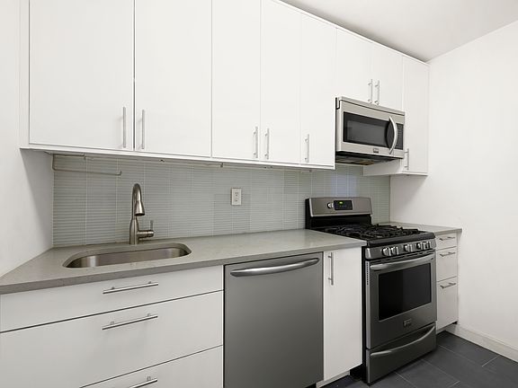 5th image of 1175 York Ave APT 2R