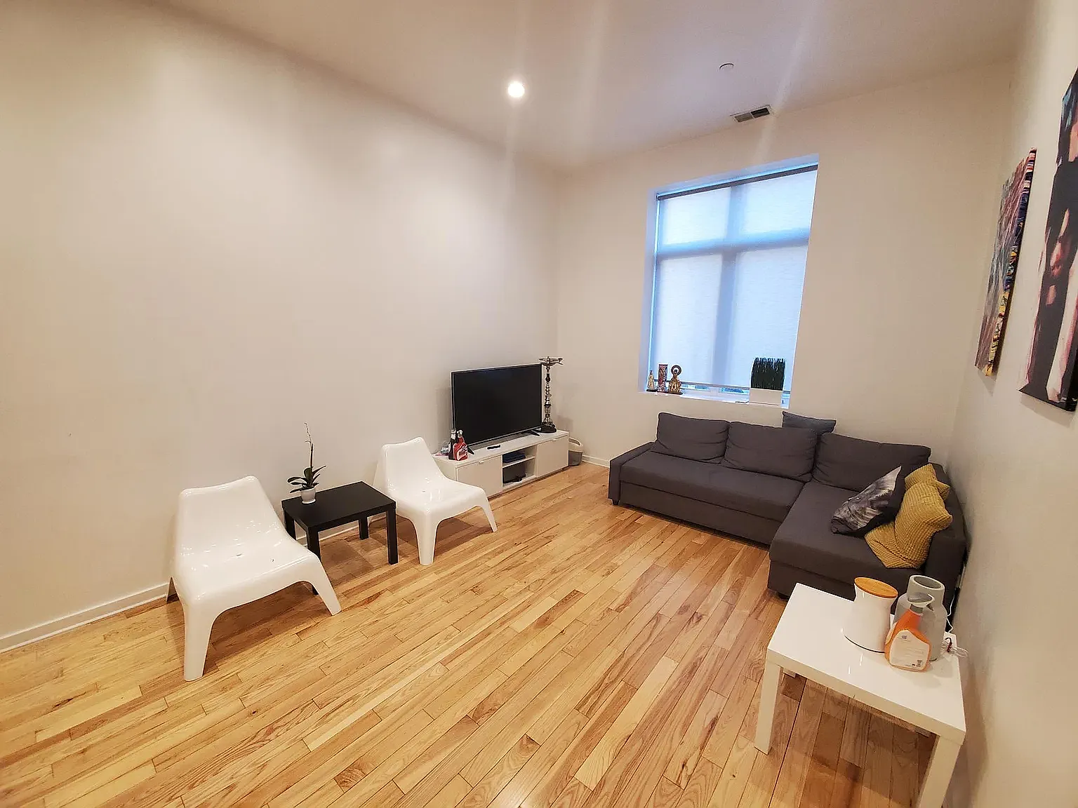 2 bed, 800 sqft, $4,200 — Photo 3