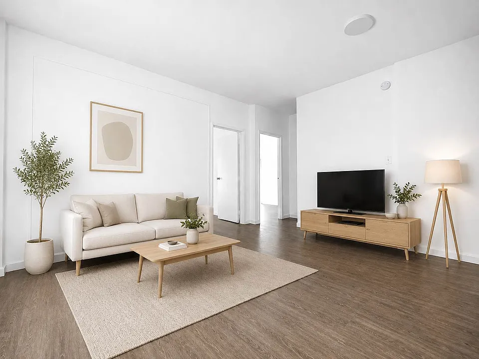 88 Fulton St #201