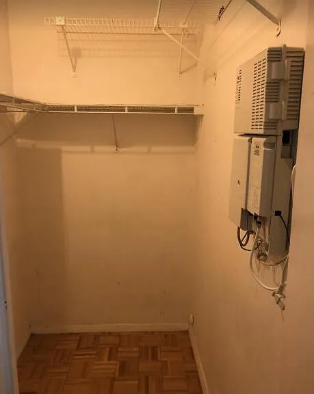 walkin closet