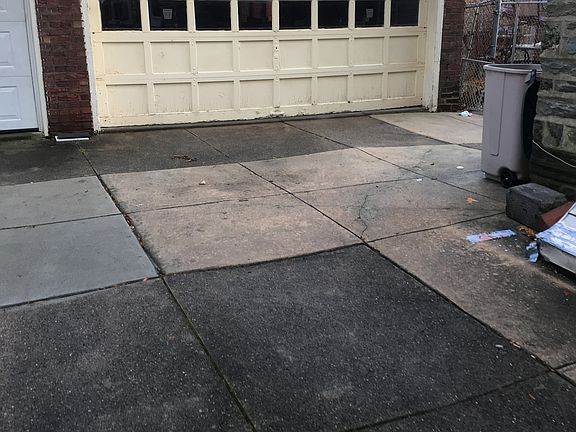3rd image of 722 E Phil Ellena St