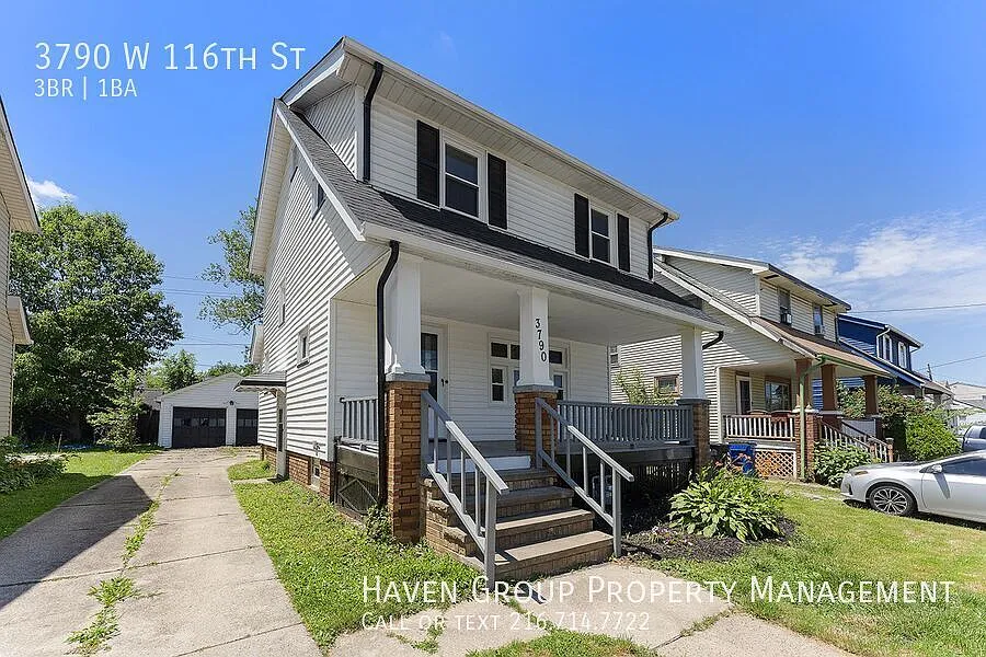 3790 W 116th St, Cleveland, OH 44111- Spacious 3-bed 1 -bath single-family home! — Photo 2