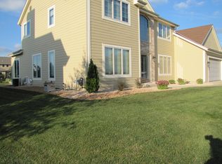 S74W15138 Applewood Ln, Muskego, WI 53150