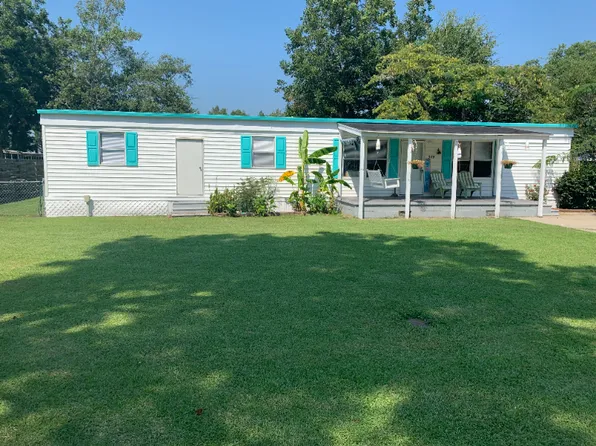 549 W Beaufort Rd, Beaufort, NC 28516