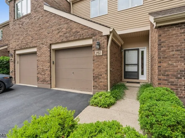 251 Plymouth Ct #251, Madison, NJ 07940