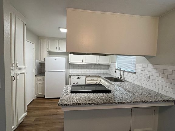 4th image of 470 Java St