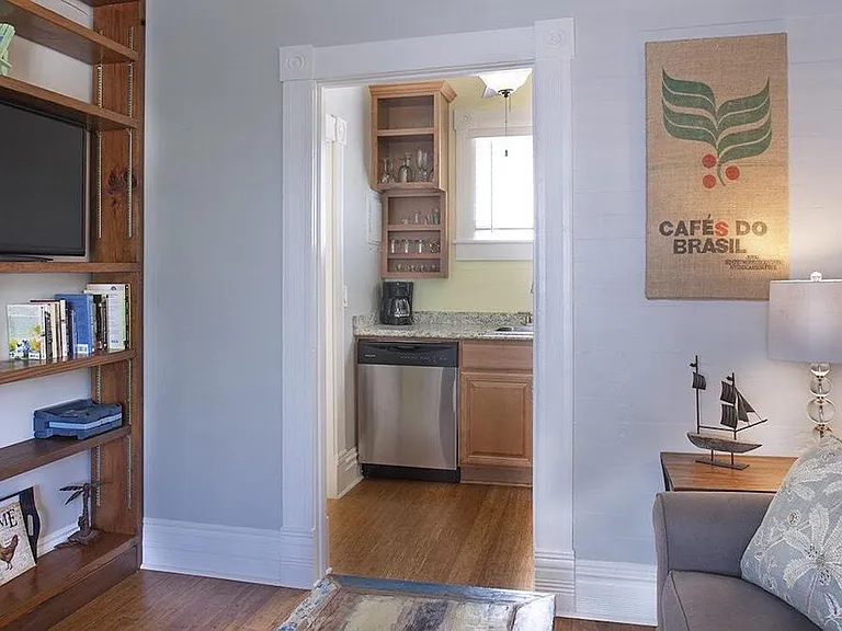 1012 Fleming St #4 — Photo 6