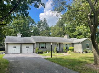 17 Castle St, Oneida, NY 13421