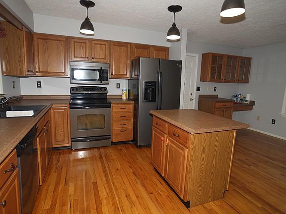 2nd image of 18 Ash Hill Ct Lot 8