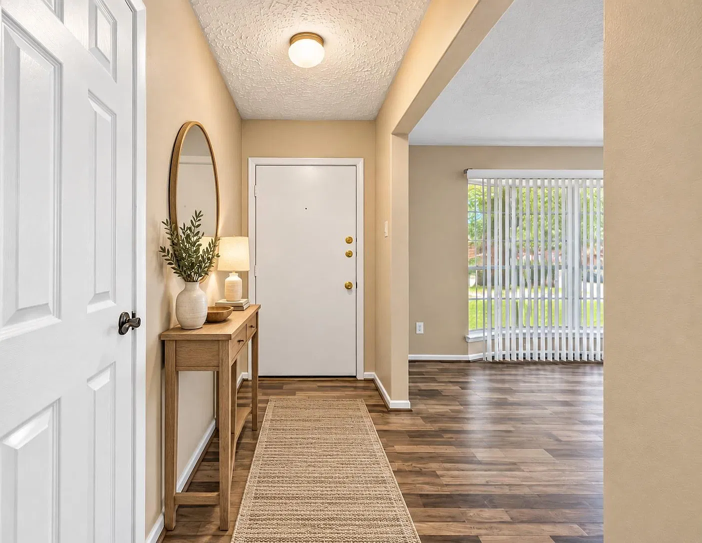 4 bed, 2.0 bath, 1698 sqft, $1,800 — Photo 4