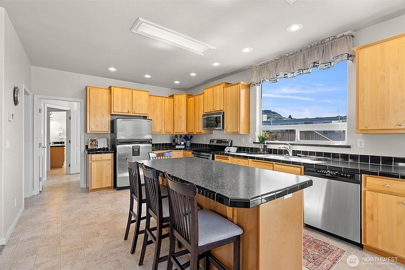4th image of 905 /919 Hunter Avenue SW