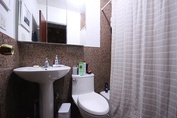 Rented by Dynamik Realty | media 17