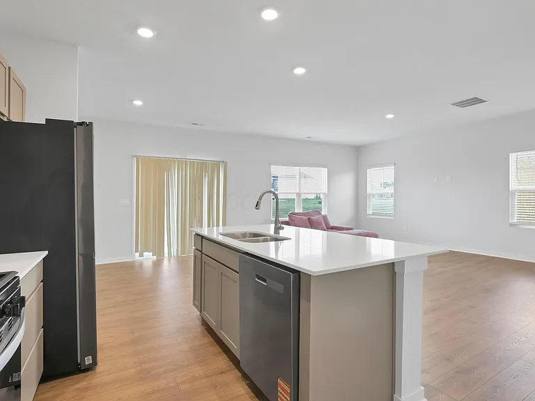 6302 Marinelli Dr N — Photo 14