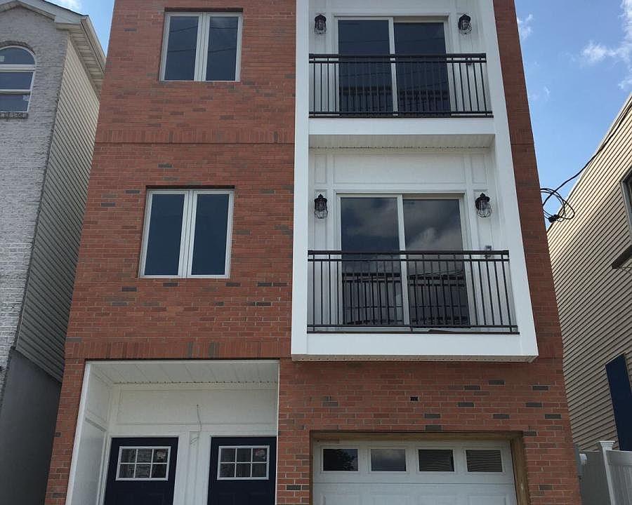 2nd image of 735 Garfield Ave #1