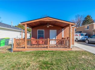 189 Lakewood Dr, Avon Lake, OH 44012
