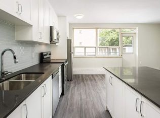 2893 Saint Clair Ave E #5, Toronto, ON M4B1N5