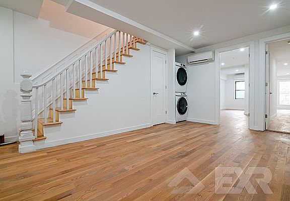 2nd image of 203 Van Buren St #1L