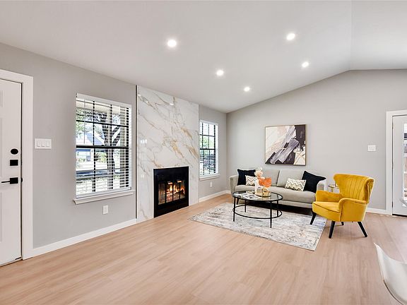 4th image of 803 Kavanagh Dr