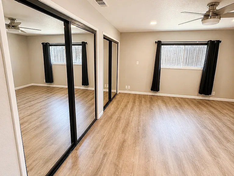 708 Meadow Way — Photo 15