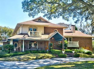 1611 N Riverhills Dr, Temple Terrace, FL 33617