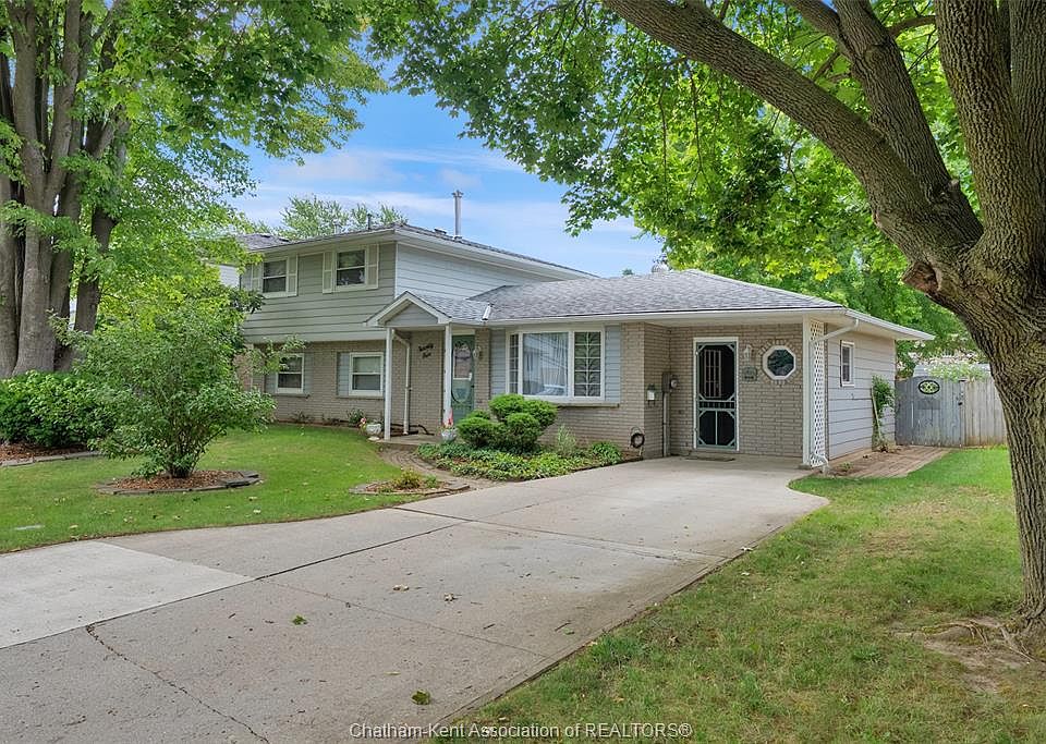 1st image of 25 Sylvester Dr