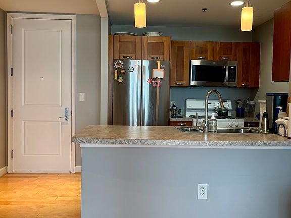 4th image of 5750 Bou Ave